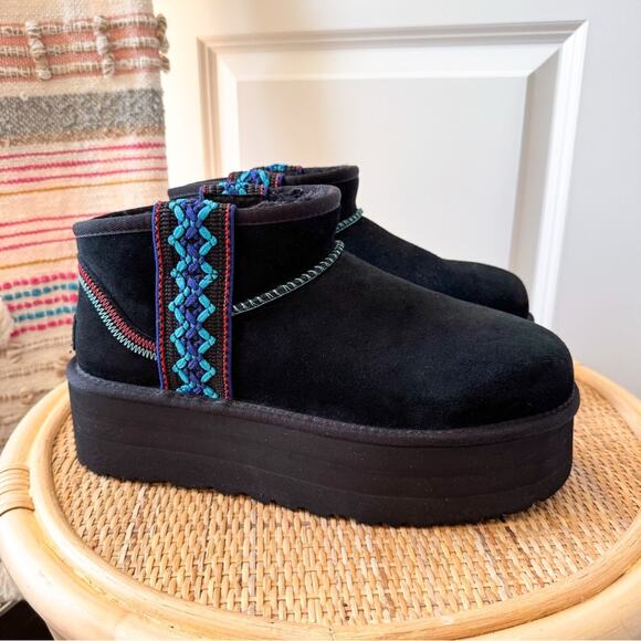 UGG Classic Ultra Mini Braid Platform Black Suede Boho Winter Boots Women’s 11 - Picture 2 of 9